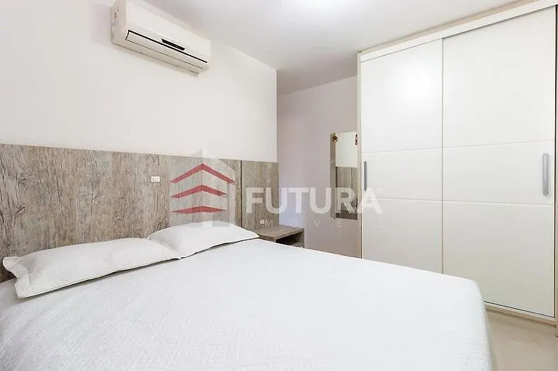 Belo Apartamento 03 Dormitorios A Poucos Metros Do Mar Em Bombas La050E Bombinhas 0*,  Brazil