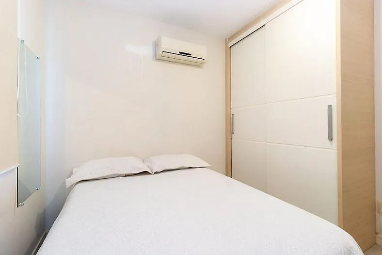 Belo Apartamento 03 Dormitorios A Poucos Metros Do Mar Em Bombas La050E Bombinhas 0*,